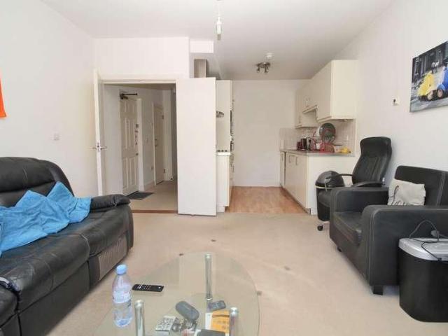 Flat for sale in Brunswick
