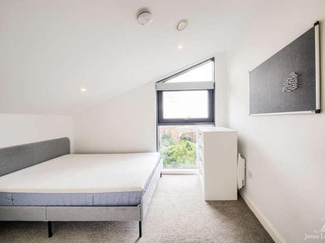 Flat for sale in Calthorpe Fields, West Midlands