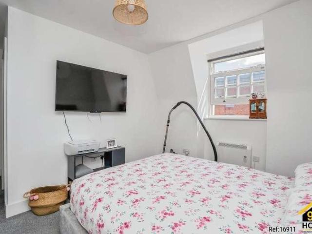 Flat for sale in Priddy's Hard, Middlecroft