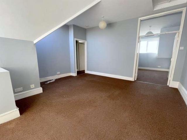 Flat for sale in Seaford, Iford