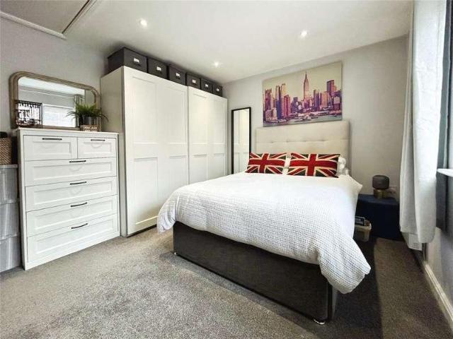 Flat for sale in Crookhill, Worcestershire