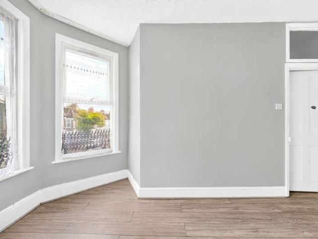Flat for sale in Greater London