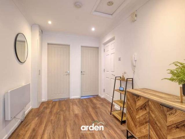 Flat for sale in Blossomfield, West Midlands