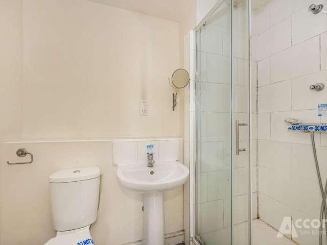 Flat for sale in Rush Green, Greater London