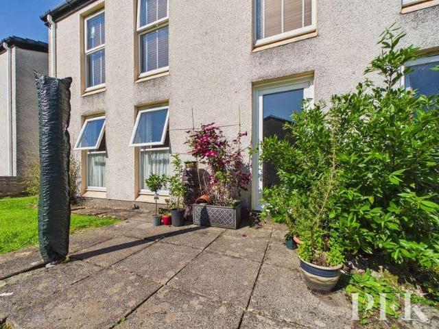 Flat for sale in Keswick