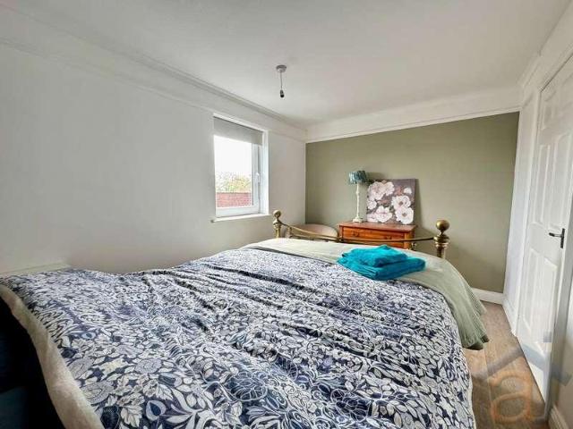 Flat for sale in Southport, Sefton