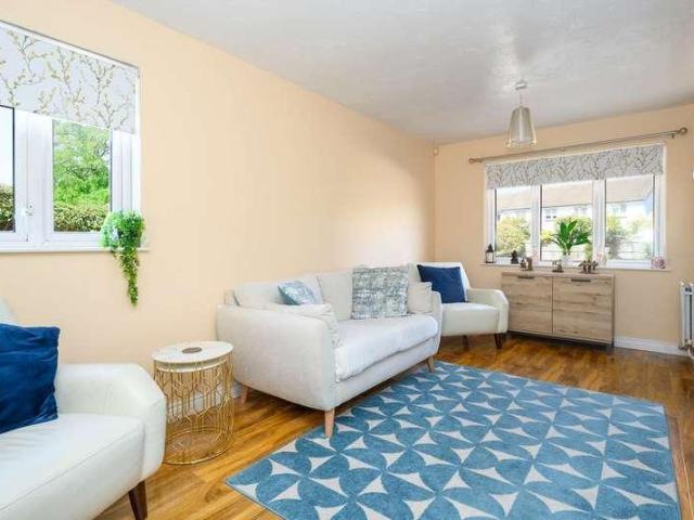 Flat for sale in Blackhills, Surrey
