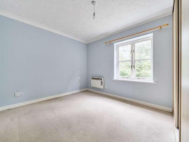 Flat for sale in Chedburgh, Suffolk