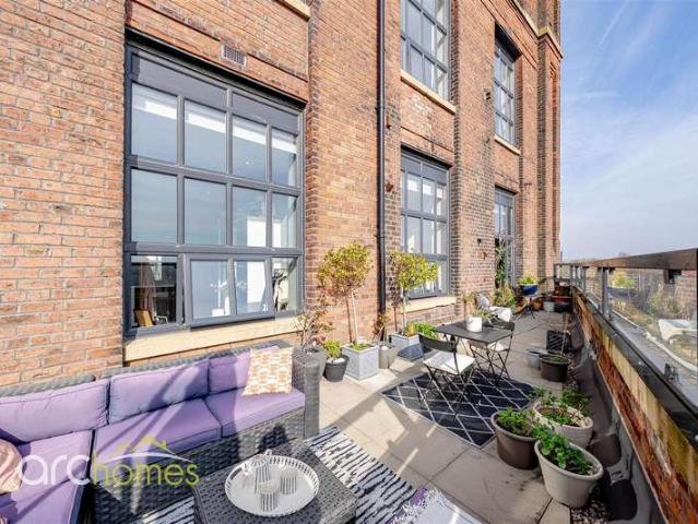 Flat for sale in Bedford, Wigan