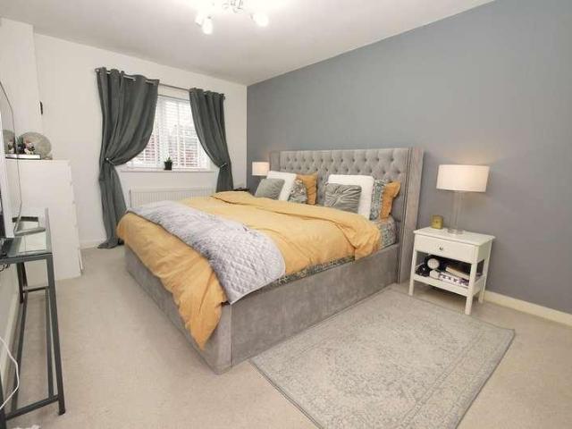 Flat for sale in Auckley, South Yorkshire