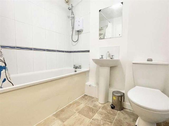 Flat for sale in North Springfield, Chelmsford