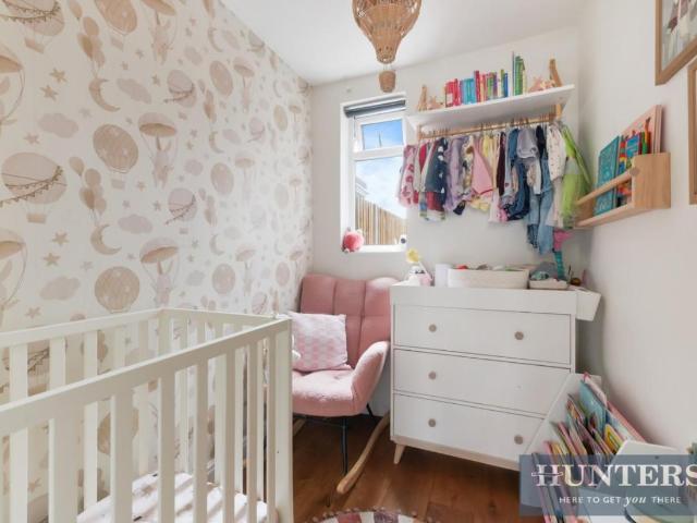 Flat for sale in Worcester Park, Greater London