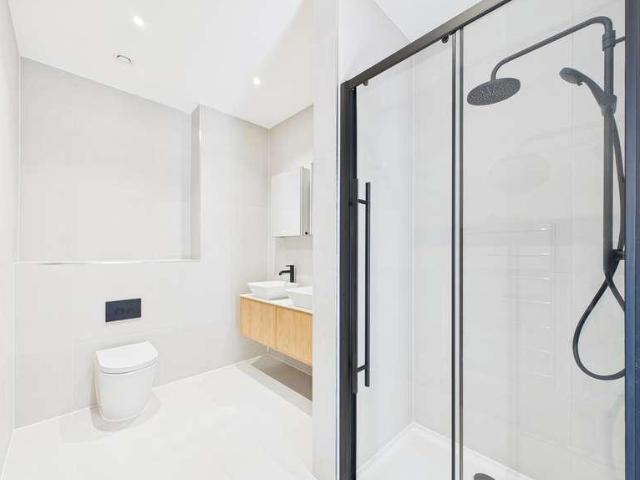Flat for sale in Upton, Acol