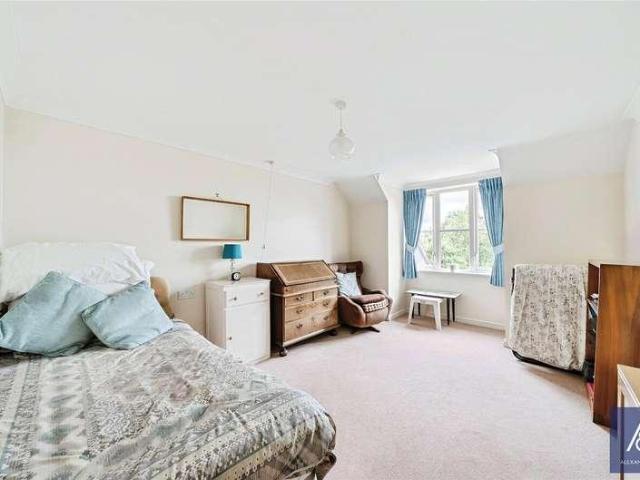 Flat for sale in Brackley, Northamptonshire