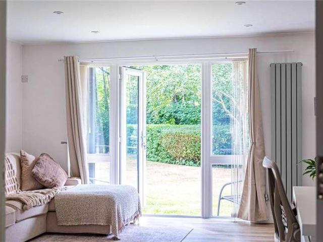 Flat for sale in Ashlyns Estate, Pouchen End