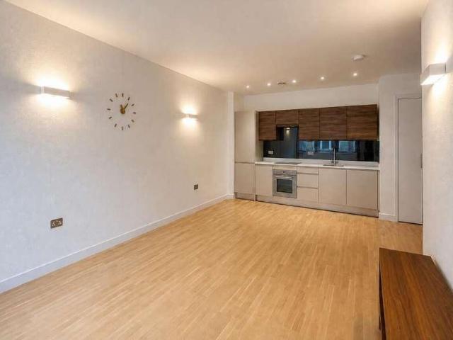 Flat for sale in East Bank, Norfolk