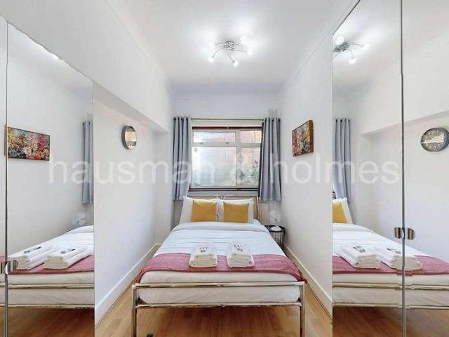 Flat for sale in Golders Green, Greater London