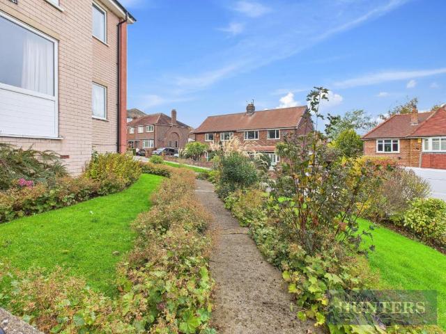 Flat for sale in Scalby Mills, Kepwick