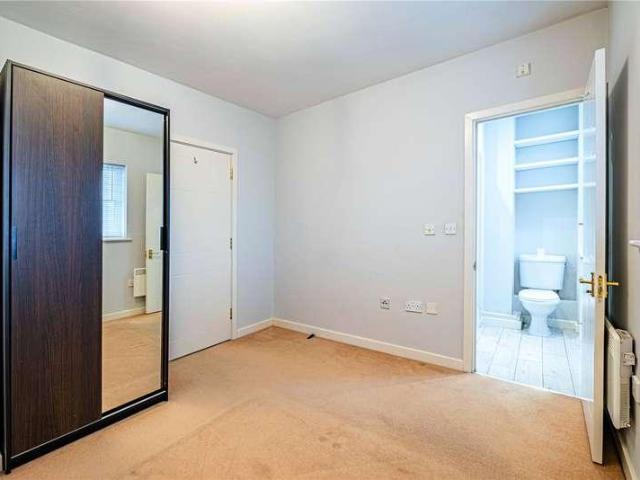 Flat for sale in Pouchen End, Hertfordshire