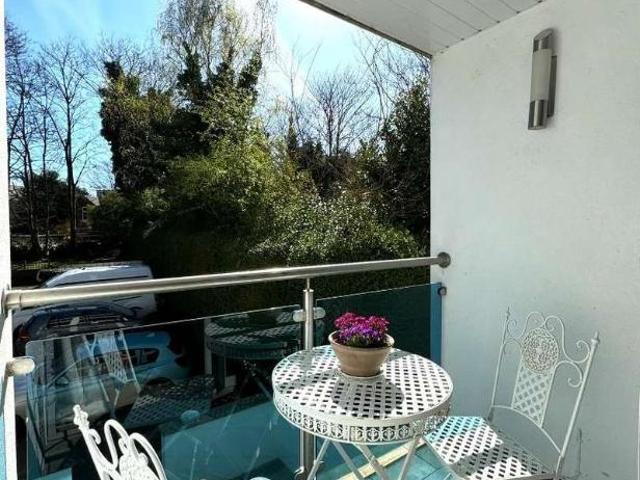 Flat for sale in Georgia, Greater Manchester