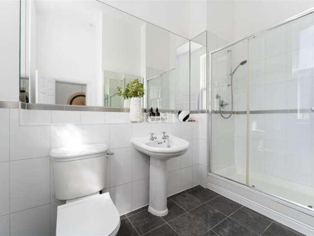 Flat for sale in Woodford Green, Clayhall