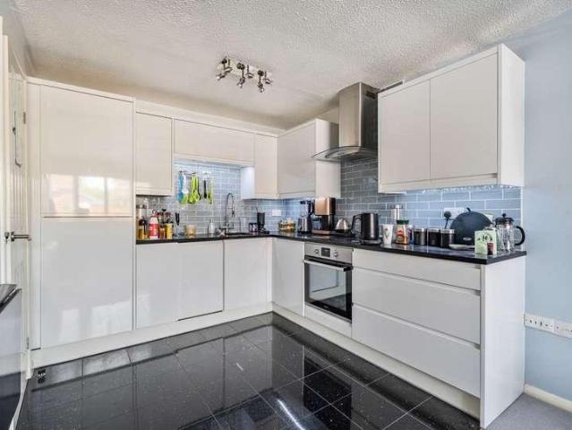 Flat for sale in Wapley, South Gloucestershire