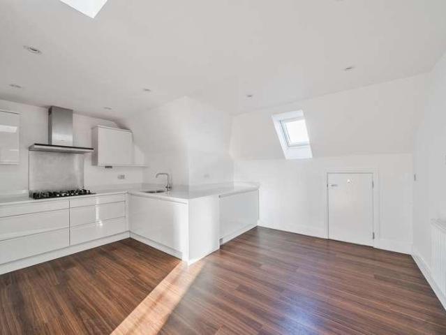 Flat for sale in Little Stanmore, Greater London