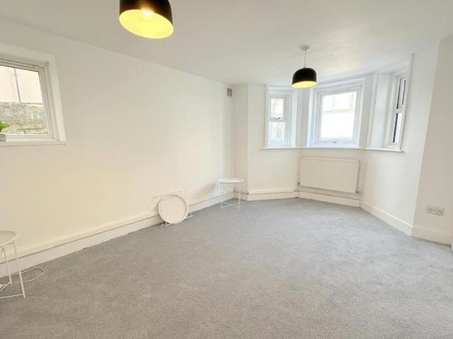 Flat for sale in Lansdowne, Springbourne