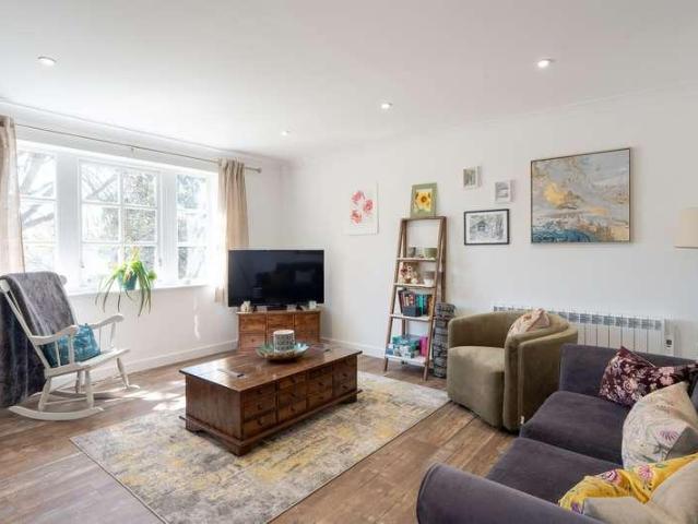 Flat for sale in The Slade, Oxfordshire