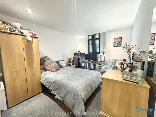 Flat for sale in City Centre, Georgia