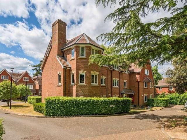 Flat for sale in Charlotteville, Westborough