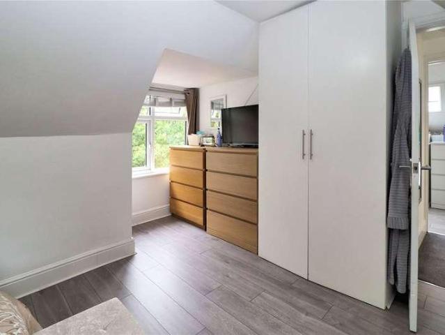 Flat for sale in Sheerwater, Woking