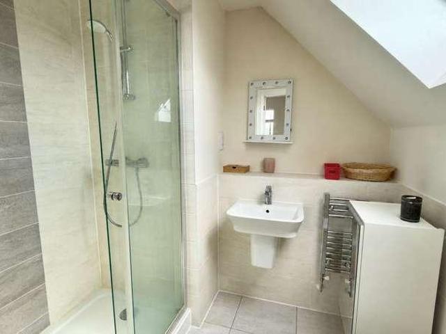 Flat for sale in Whitley Wood, Reading