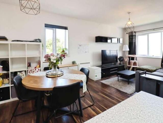 Flat for sale in Bromborough, Wirral