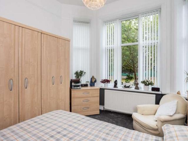 Flat for sale in Folkestone
