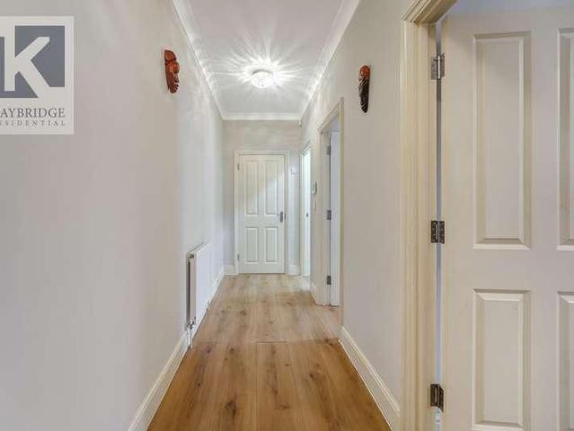 Flat for sale in Ewell, Epsom and Ewell