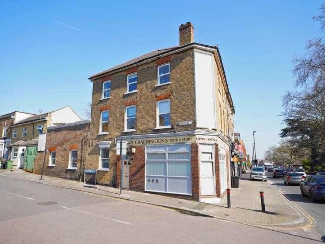Flat for sale in London Borough of Lewisham, Lower Sydenham