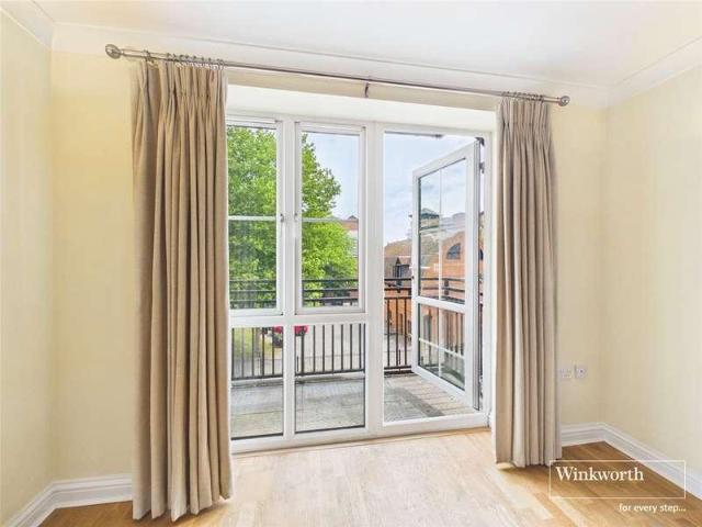 Flat for sale in Reading
