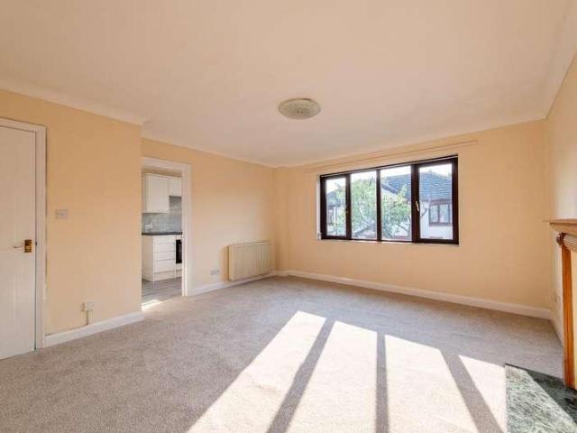 Flat for sale in Rusthall, Sandown Park