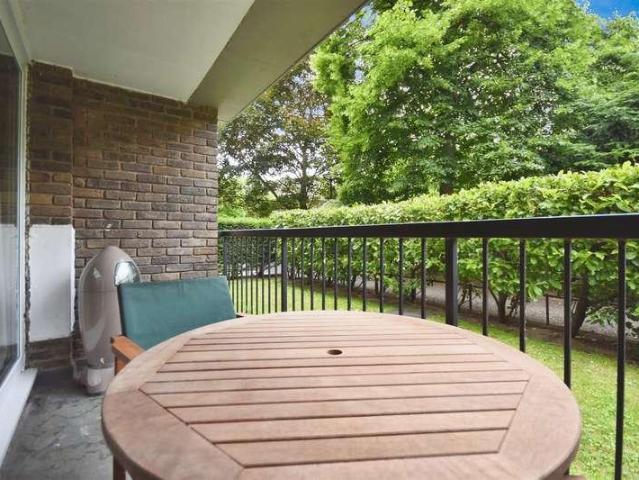 Flat for sale in Brentford, London Borough of Hounslow
