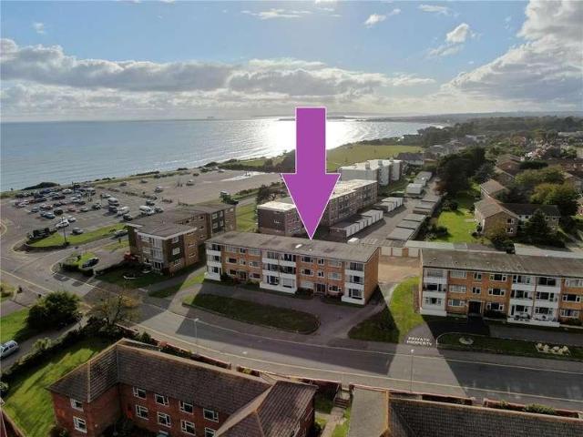 Flat for sale in Highcliffe
