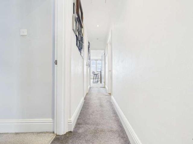 Flat for sale in Cliftonville, Weston-super-Mare