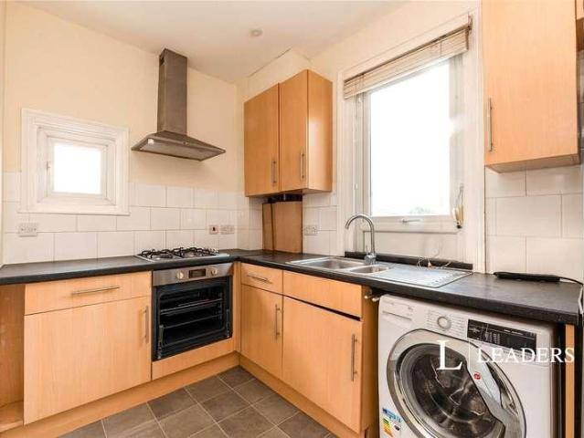 Flat for sale in Royal Borough of Kingston upon Thames, Greater London