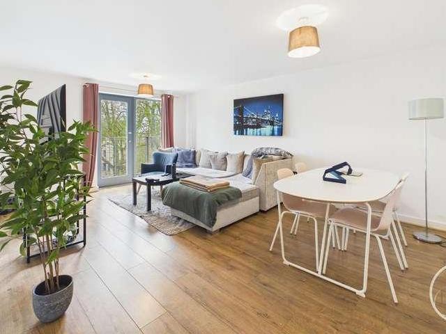 Flat for sale in Chapel Allerton, West Yorkshire