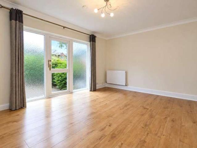 Flat for sale in Woking, Surrey