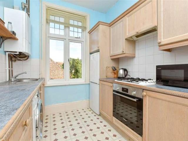 Flat for sale in Pachesham Park, Surrey