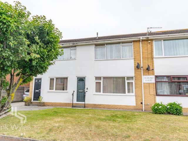 Flat for sale in Lytham, Lancashire