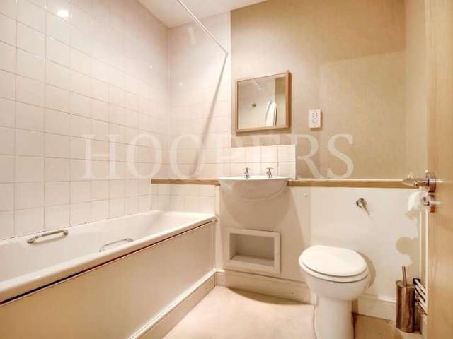 Flat for sale in Dollis Hill, Greater London