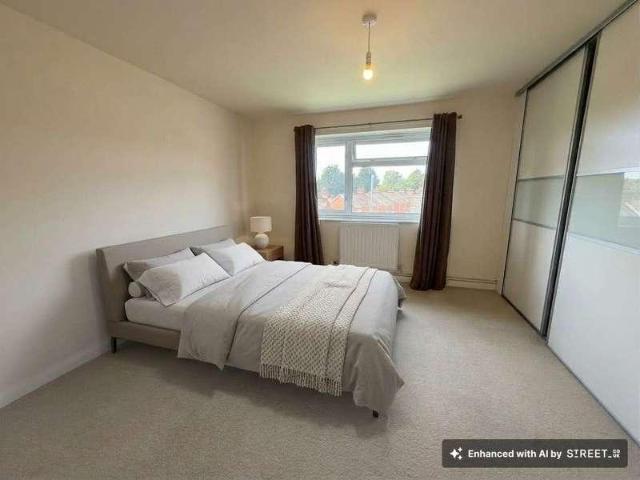 Flat for sale in Salisbury, Wiltshire