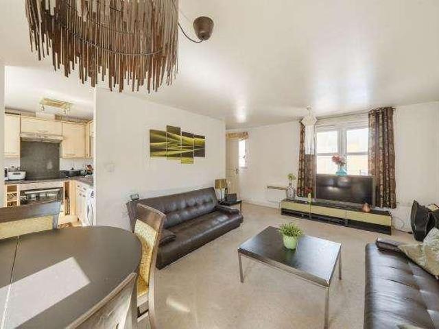 Flat for sale in Grimsbury, Cherwell